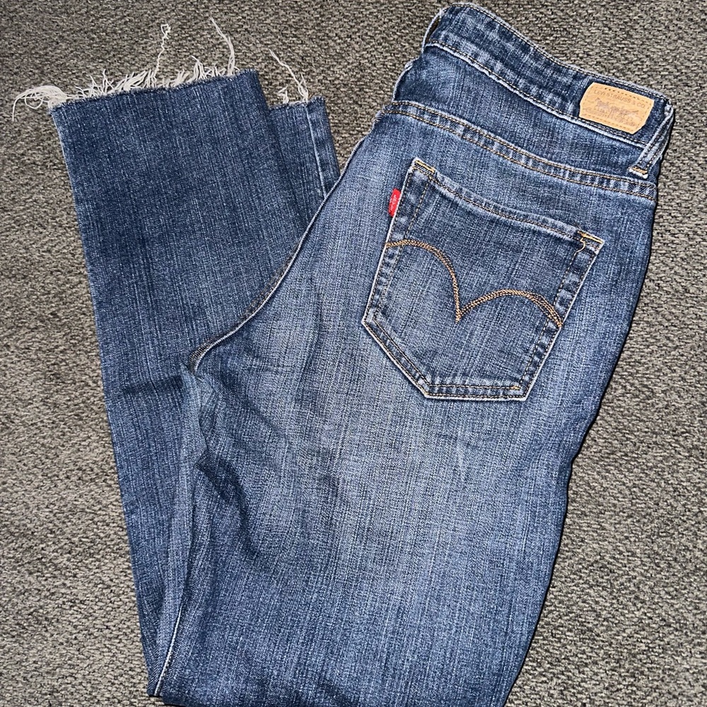 Levi's cropped jeans